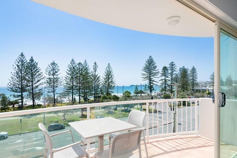 Patio, Day, Natural landscape, View (from property/room), Balcony/Terrace, Sea view