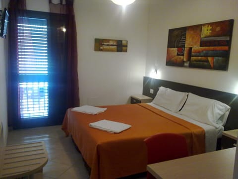 Day, Photo of the whole room