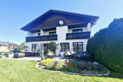 Property building, Garden, Balcony/Terrace, Garden view