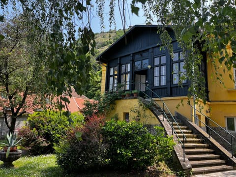 Property building, Garden