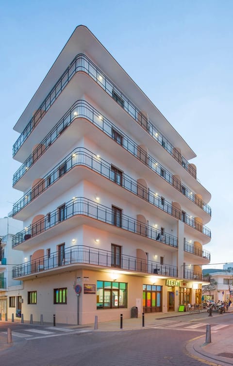 Property building, Facade/entrance