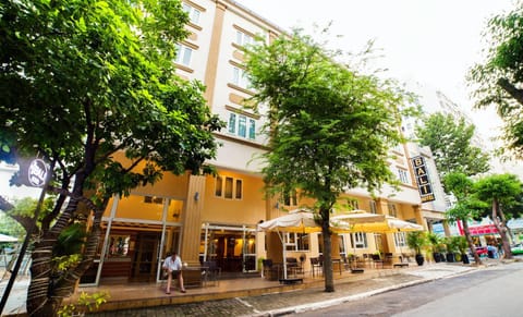 Property building, Facade/entrance, Parking