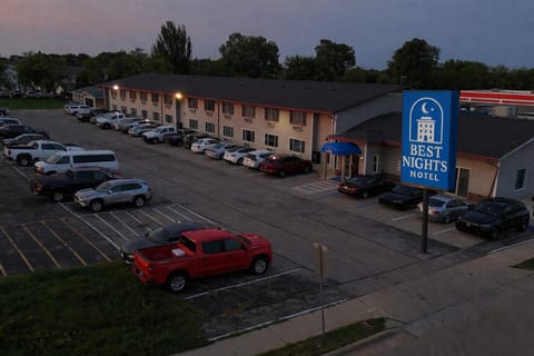 Property building, Street view, Location, Parking