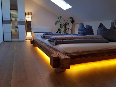 Photo of the whole room, Decorative detail, Bedroom