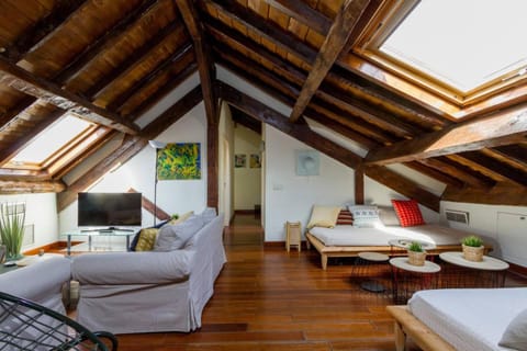 Living room, Photo of the whole room, Seating area