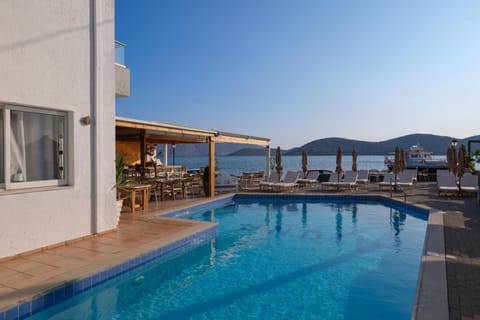 Hiona Seaside Apartment in Elounda