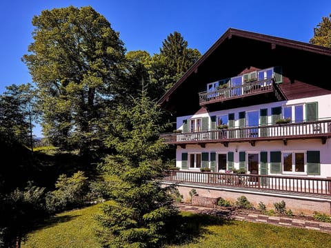 Villa Sawallisch Bed and Breakfast in Grassau