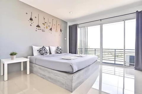 Balcony/Terrace, Other, Photo of the whole room, City view