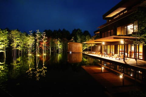 Night, Bird's eye view, On site
