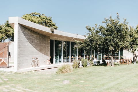 Property building, Facade/entrance, Garden