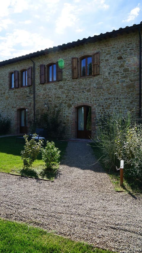 Mormoraia Farm Stay in Tuscany