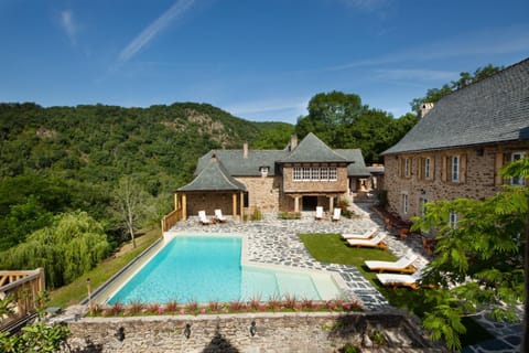 Property building, Pool view, Swimming pool