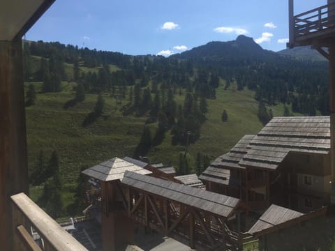 Balcony/Terrace, Mountain view