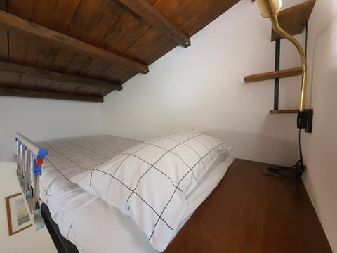 Bed, Bedroom, bunk bed