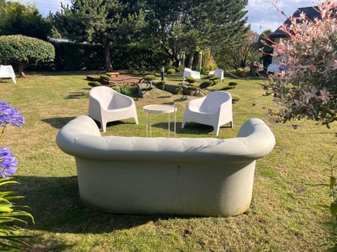 Property building, Garden, Garden, Garden view, Garden view