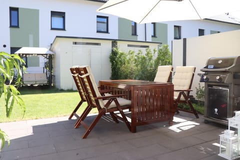 BBQ facilities, Garden, Balcony/Terrace