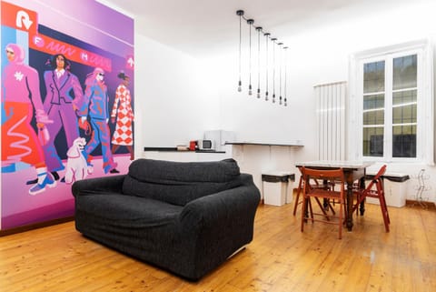 Living room, Seating area, kitchen