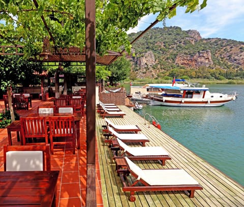 Garden, Lounge or bar, Lake view, Landmark view, Mountain view, River view