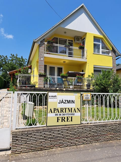 Property building, Street view