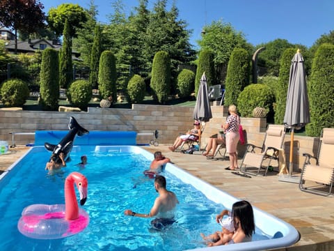 Swimming pool, Swimming pool
