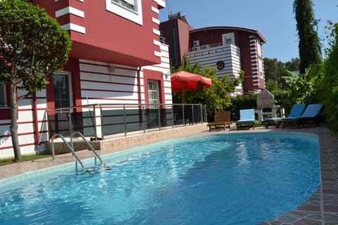 Property building, Swimming pool