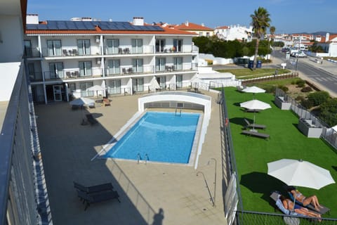 View (from property/room), Garden view, Pool view, River view, Sea view, Street view, Swimming pool