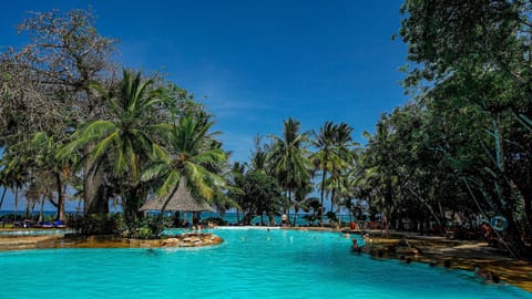 Swimming pool, Swimming pool
