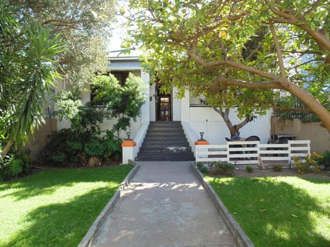 Zebra Crossing Backpacker Hostel in Cape Town