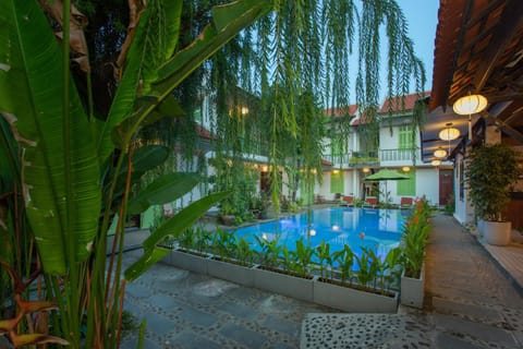 Property building, Swimming pool
