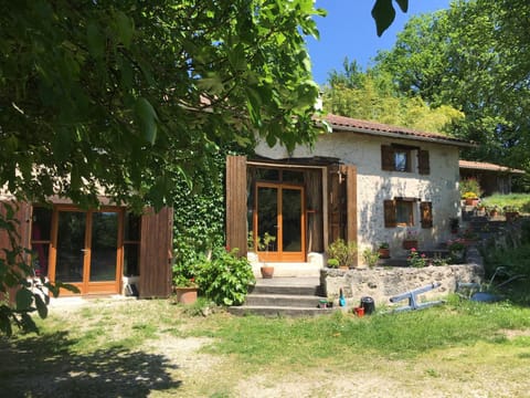 Property building, Facade/entrance, Summer, Garden