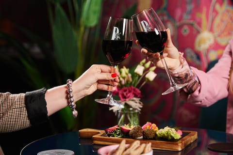 Food and drinks, Food, Drinks, Alcoholic drinks