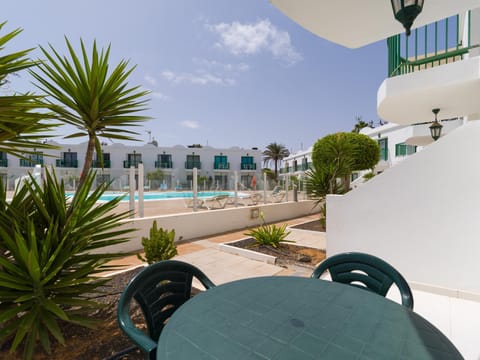 Patio, Pool view, Swimming pool