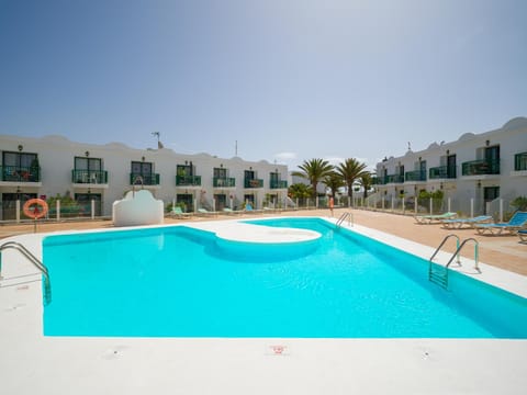 Swimming pool, Swimming pool, sunbed
