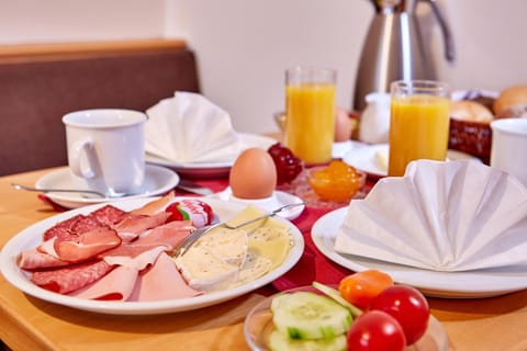 Gästehaus Marianne Bed and Breakfast in Grainau