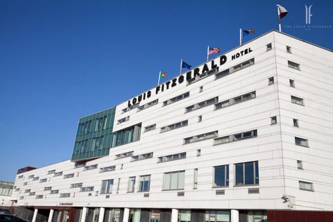 Property building, Facade/entrance, Property logo or sign