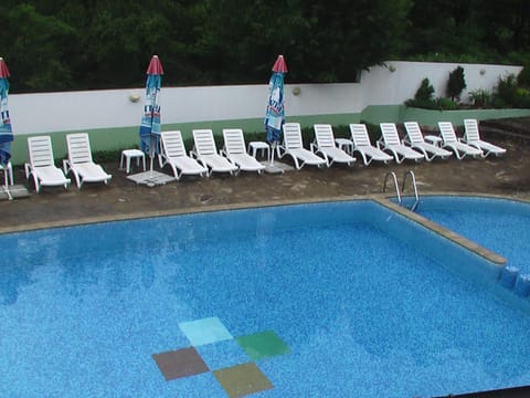 Swimming pool, Swimming pool