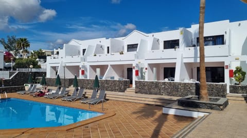 Property building, Pool view, Swimming pool