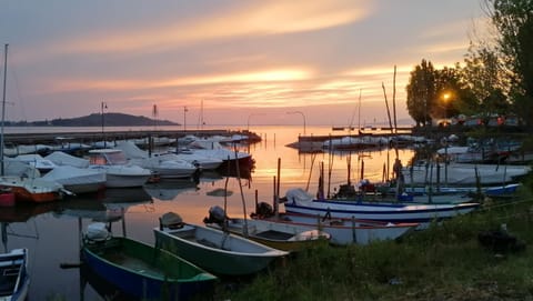 Appartamento Lungolago San Feliciano Apartment in Umbria