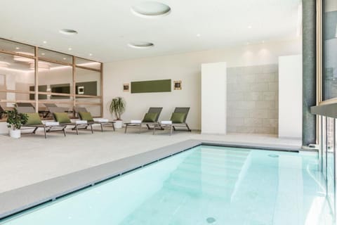 Swimming pool, Swimming pool