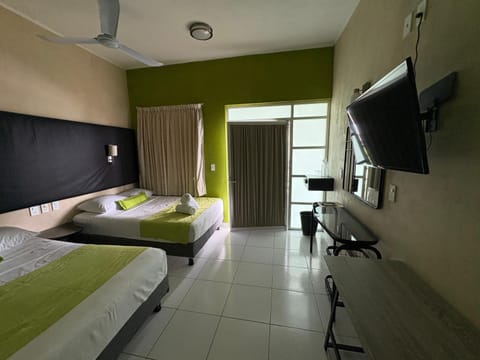 TV and multimedia, Photo of the whole room, Bedroom