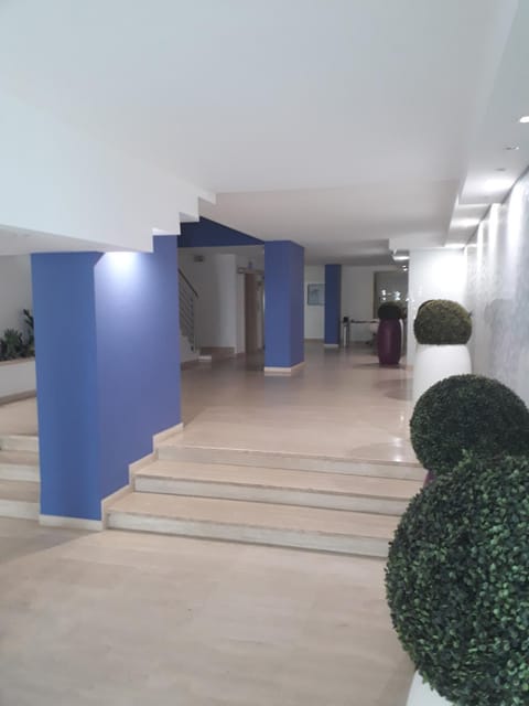 FRONTE MARE-CENTRALE-Riviera Palace-Giulianova-Apartment-affitti solo da Sabato a Sabato Apartment in Giulianova