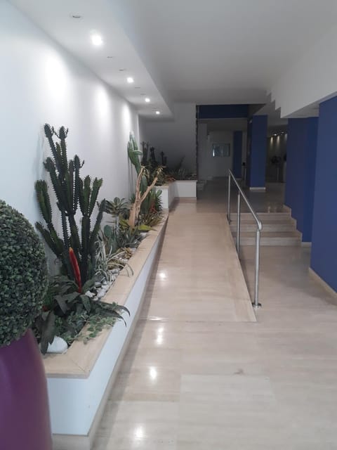 FRONTE MARE-CENTRALE-Riviera Palace-Giulianova-Apartment-affitti solo da Sabato a Sabato Apartment in Giulianova