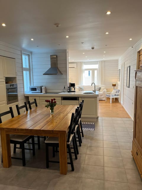 Kitchen or kitchenette, Living room, Dining area, kitchen