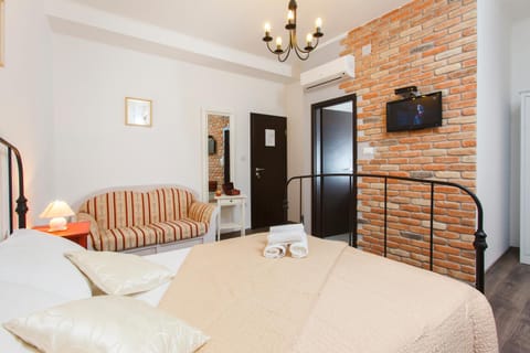 Bathroom, Seating area, Bedroom