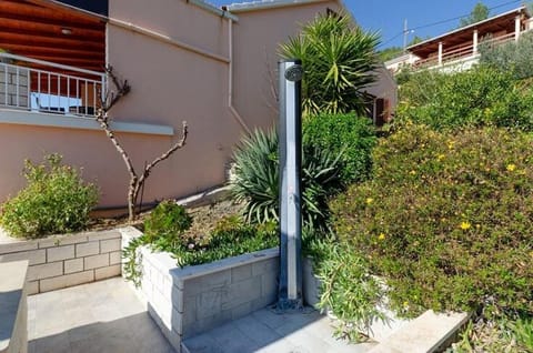 Vila petra House in Dubrovnik-Neretva County