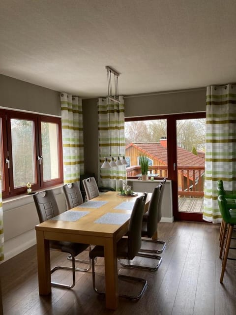 Dining area, Food, Lunch, Dinner