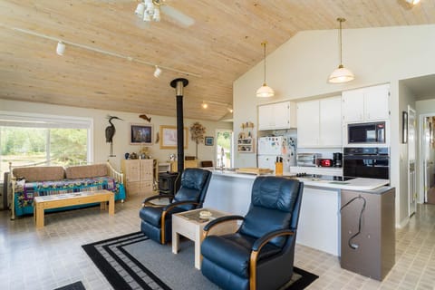 57 Mud Bay House in Lopez Island