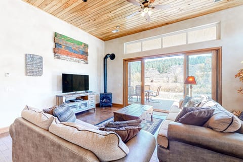 Cobblestone River Resort House in Pagosa Springs