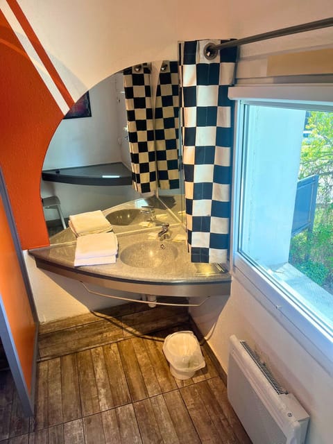 Egg Hôtel Sarcelles Hotel in Île-de-France