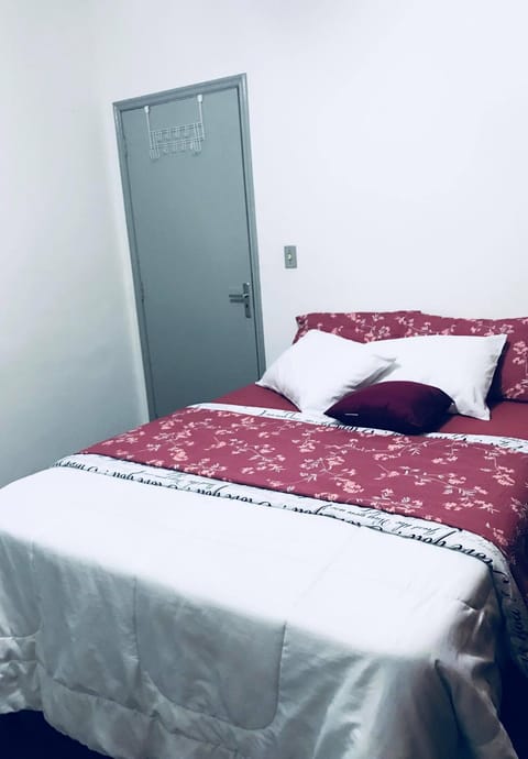 Spring, Bed, Photo of the whole room, Bedroom